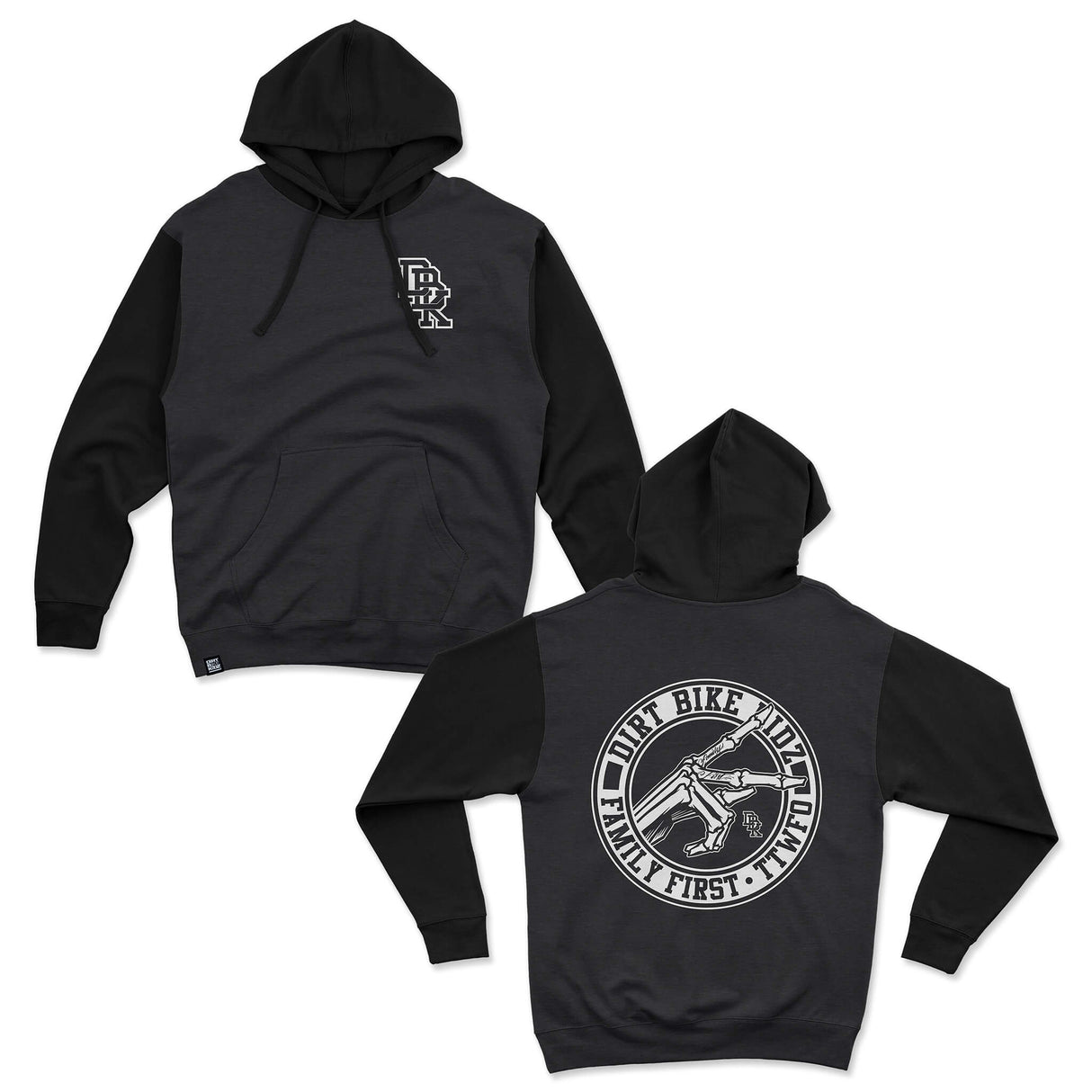 Family First Hoodie: schwarzer Kinder-Hoodie mit Brust-Logo, Känguru-Tasche