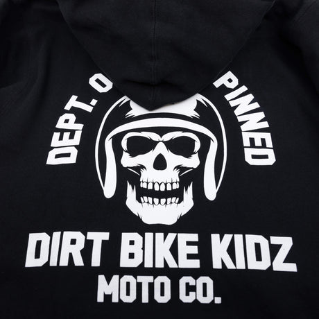 Rückenprint Hoodie: Totenkopf mit Kopfhörern und „DIRT BIKE KIDZ MOTO CO.“