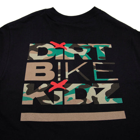 Black men's graphic T-shirt front close-up of beige crossed-shovel logo
