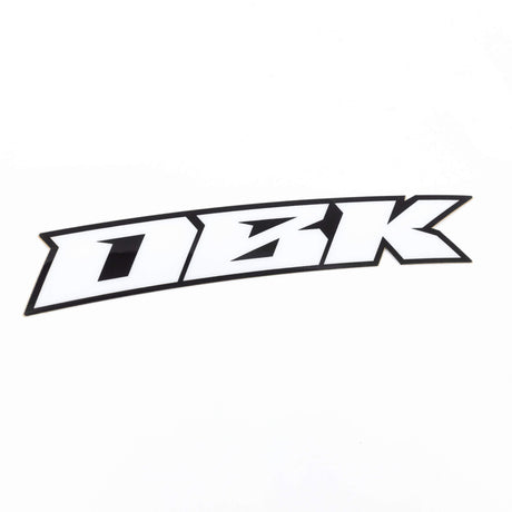 Weißer Racer-Fendersticker mit schwarzem Kontur und kantiger Typo